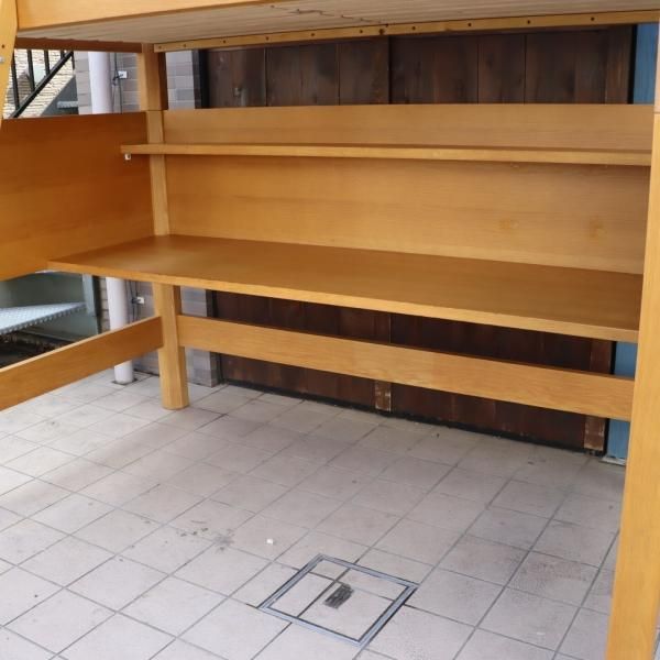 ACTUS取り扱いのデスクとベッドが上下で一体となったFUZZLE ロフト