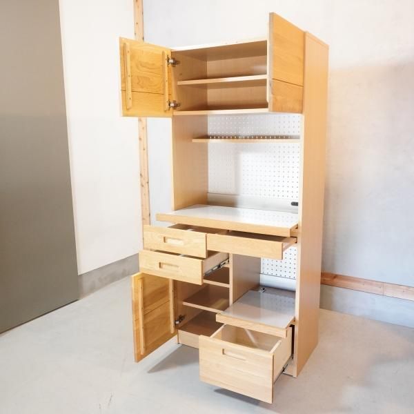 人気のunico(ウニコ)よりHUTTE(ヒュッテ)シリーズ のキッチンボード