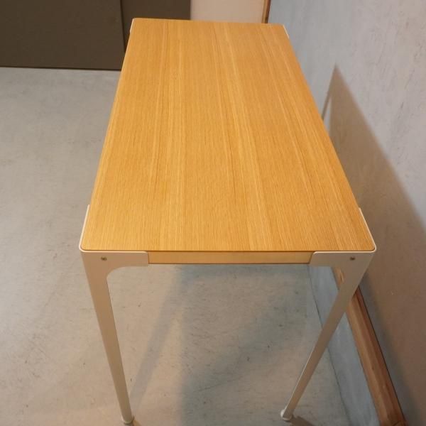 人気のMUJI(無印良品)のオーク材 パーソナルデスク。シンプルで