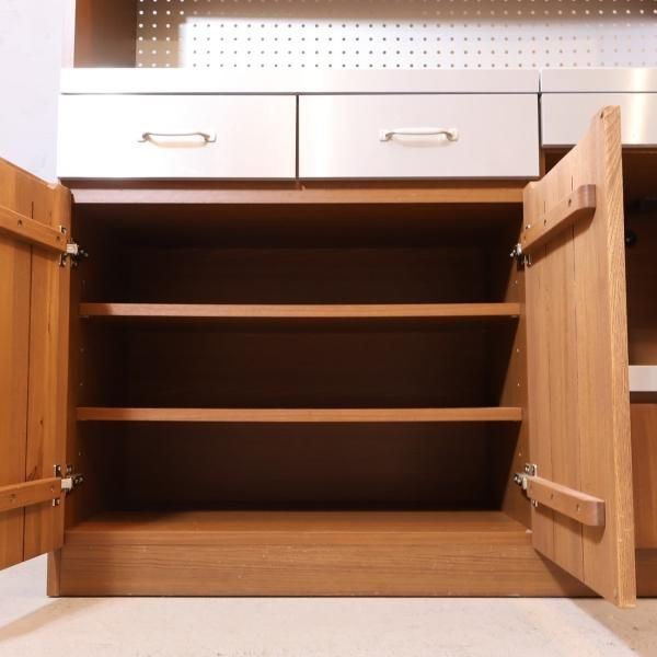 unico(ウニコ)のSTRADA(ストラーダ)シリーズより3面キッチンボードです