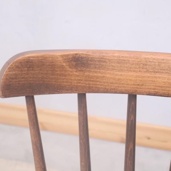 TON(トン)のIronica(アイロニカ)ダイニングチェアです。レストランや