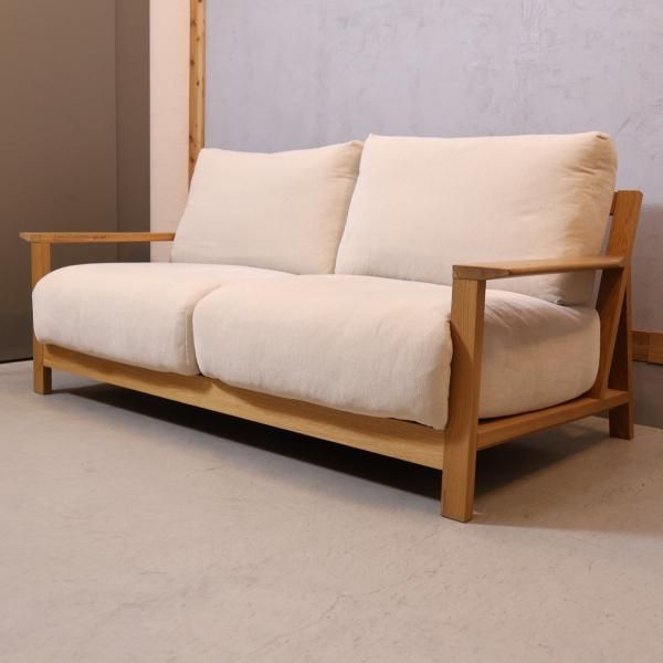 人気の無印良品(MUJI)のオーク材 2人掛けソファーです♪板と脚でできた