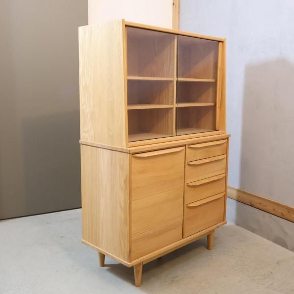 MOMO natural(モモナチュラル)のVENT カップボードです。オーク無垢材