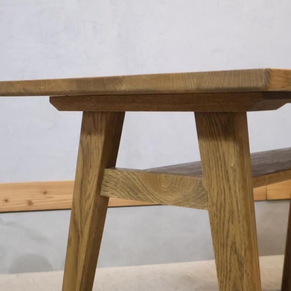 unico(ウニコ)ADDAY(アディ)カフェテーブルです。木の表情を生かした