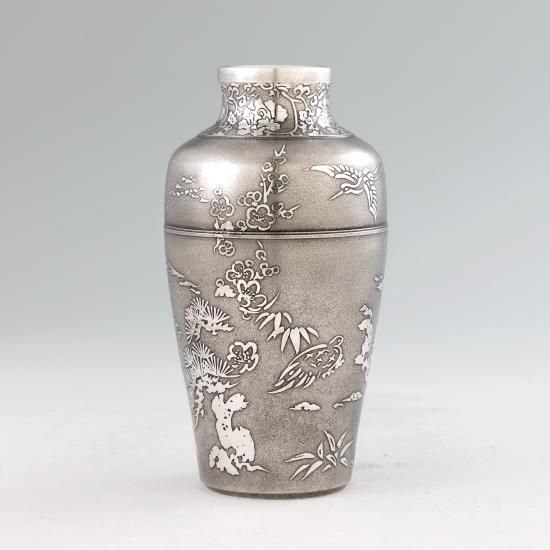 錫 花瓶 鶴・桜島柄 黒漆加工 [No.2023-7-23-T-S]｜薩摩錫器工芸館