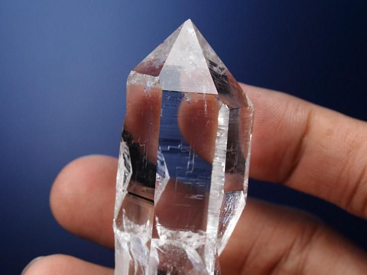 マニハール産ヒマラヤ水晶ポイント - ヒマラヤ水晶専門店 ヒマラヤン