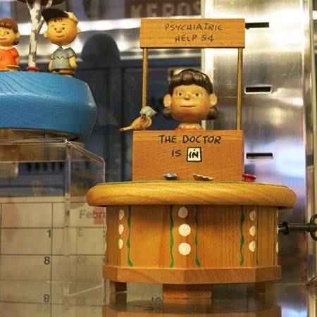 イタリアのアンリ社、ルーシー