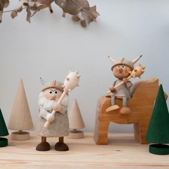 北欧の木工品】スウェーデンのバイキングが、愛らしい人形オブジェに