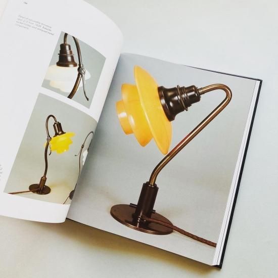 Light Years Ahead ：The Story of the PH Lamp / Poul Henningsen