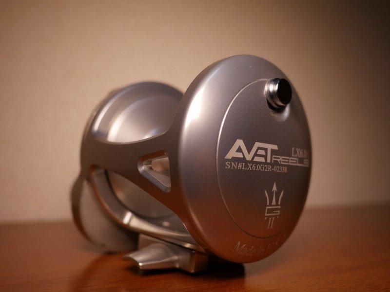 ベイトリール:ジギングと投げ釣り:LX6.0 左ハンドル - アベット(AVET