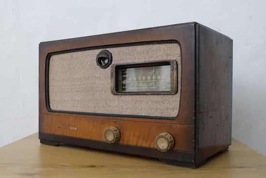 昭和家族団らんレトロ真空管ラジオ2バンド bluetoothホームラジオ