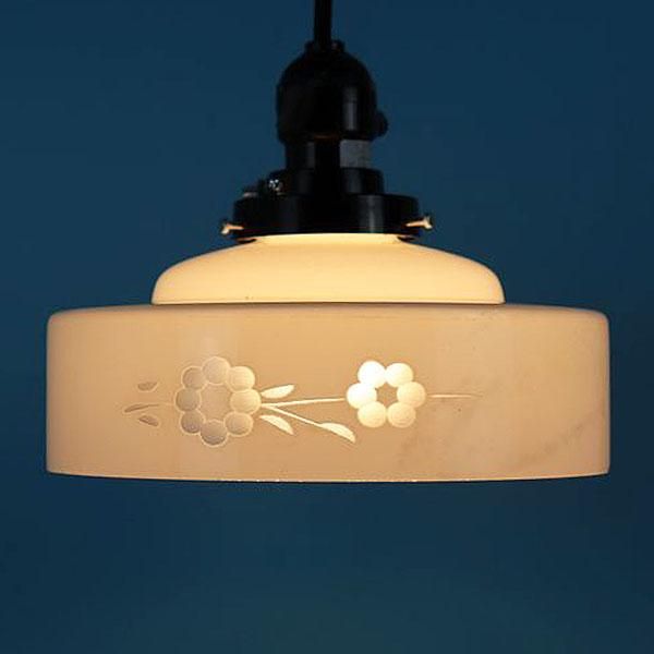 昭和レトロ 電笠 電傘 ランプシェード 乳白 照明 梅透かし 和電笠