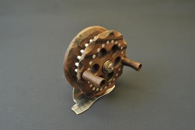 和竿専門店 いなり町 東作本店 ヘチ用リール 黒檀