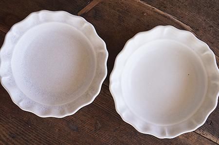 サ38 フロストホワイト 洋まる深皿 中 - 益子焼の小さな窯元