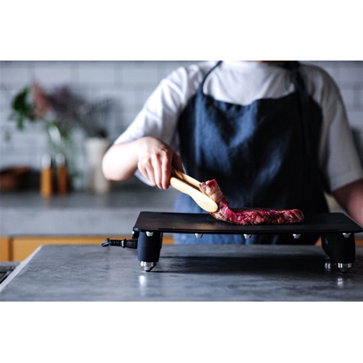 極薄ヒーターを採用したホットプレート「abien MAGIC GRILL」が7/15