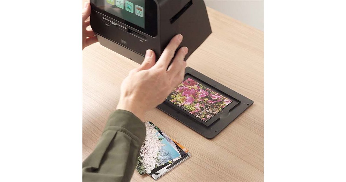 サンワ、バッテリーを搭載したフィルムスキャナー「400-SCN064