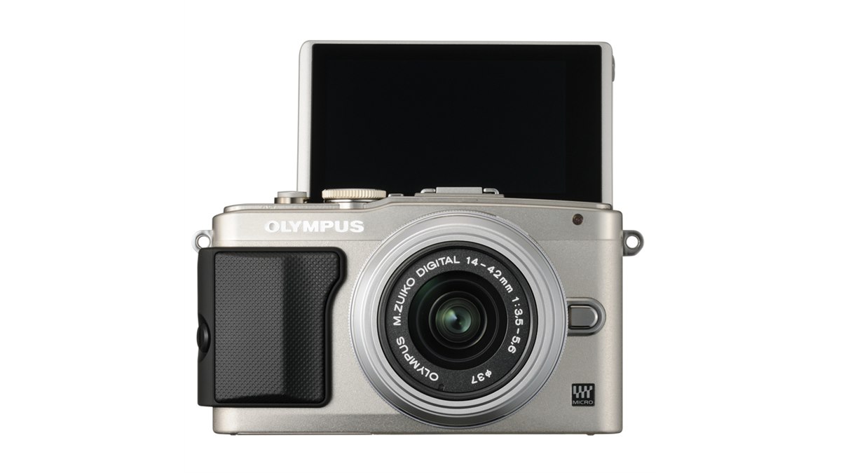 オリンパス、自分撮りもできる高速AFの「PEN Lite E-PL6」 - 価格.com