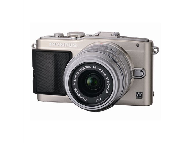 オリンパス、自分撮りに対応したミラーレス一眼「PEN Lite E-PL5