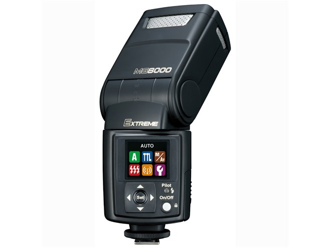 ニッシン、1000回連続発光が可能なマシンガンストロボ「MG8000