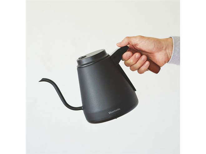 ビタントニオ、バリスタと共同開発した温度調節機能付き電気ケトル