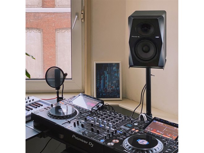 Pioneer DJ、DJ・楽曲制作者向けアクティブモニタースピーカー「VM