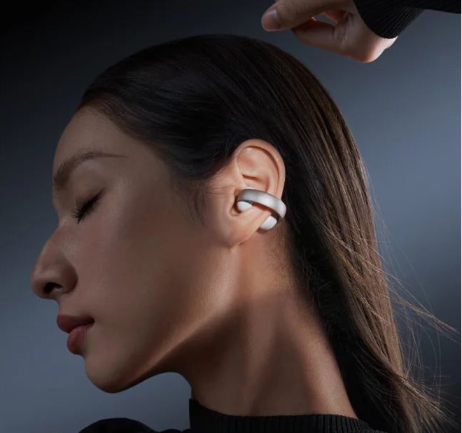 Anker、LDAC対応のイヤーカフ型ワイヤレスイヤホン「Soundcore