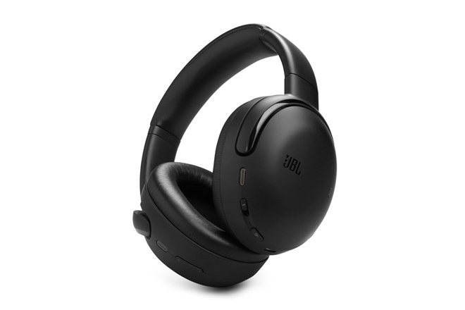 JBLから音質とノイキャンにこだわった最上位ワイヤレスヘッドホン