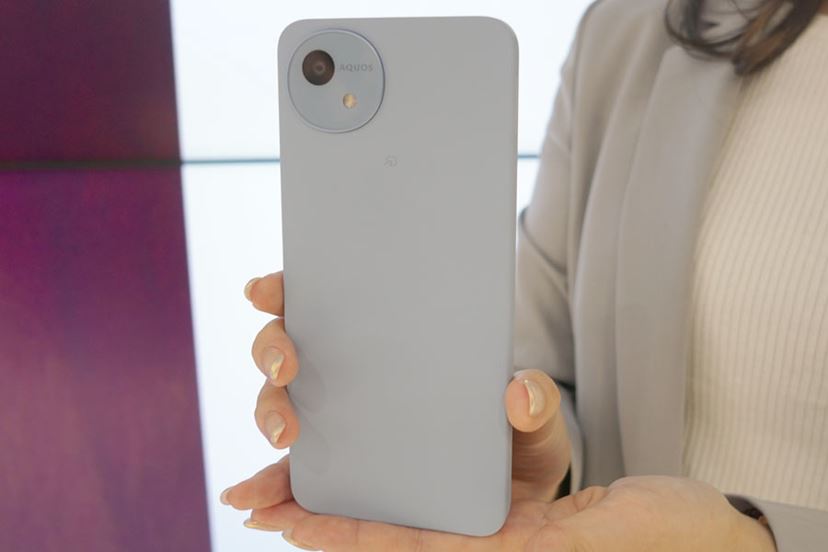 お手ごろ価格のシャープ「AQUOS R9」と「AQUOS wish4」速報レポート