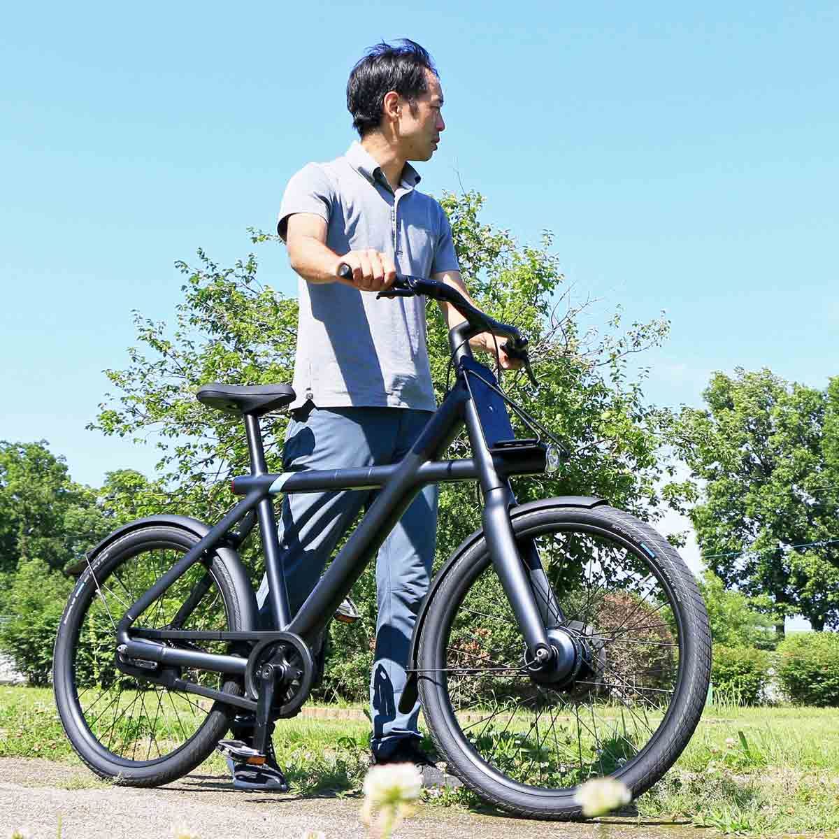 施錠/解錠もスマホで！見た目も機能もスマートでイケてるVanMoofの新型