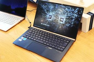 軽量＆狭額縁＆高コスパの「ZenBook 13」などASUSが新型ノートPCを一挙