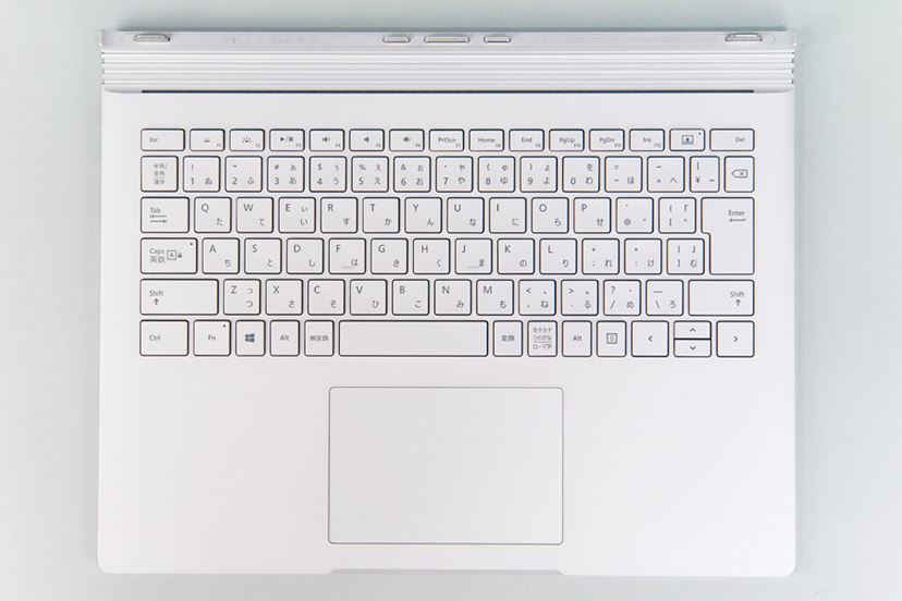 本当に「究極の一台」なのか!? マイクロソフト「Surface Book