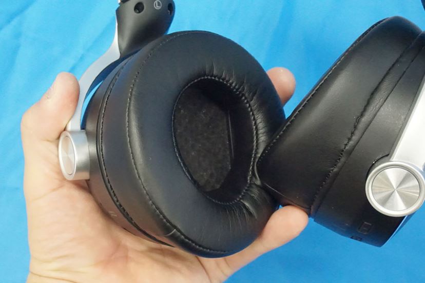 クラリオンからハイレゾ対応のフルデジタルサウンドヘッドホン