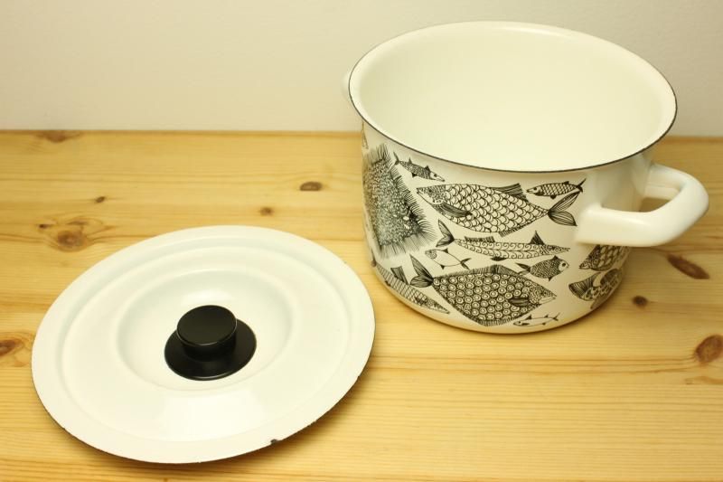 ARABIA/アラビア FINEL/フィネル Neptun お魚の両手鍋(ホワイト