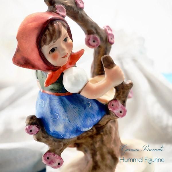 送料無料】ドイツ ヴィンテージ 陶器人形 木に登る少女 フンメル人形