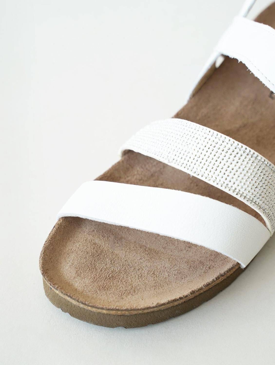 KRISTA / White - NAOT ナオトジャパン オンラインショップ