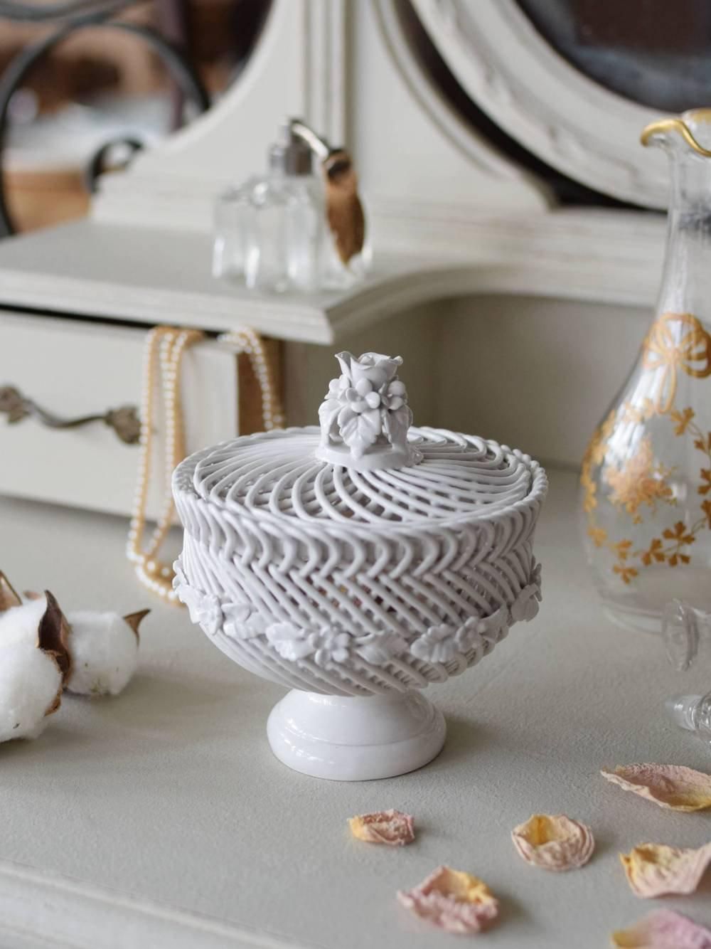 小物入れ.陶器 パニエ 蓋付き小物入れ ボンボニエール ミディ