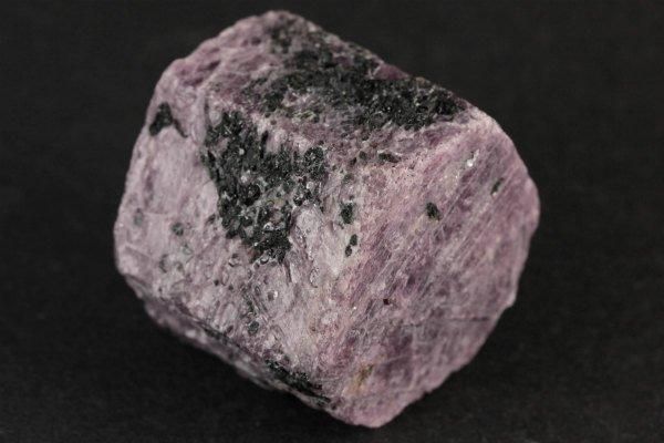 ルビー(紅玉)原石 88g｜天然石 原石 通販 キラリ石