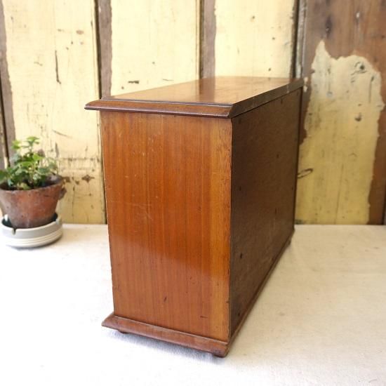 イギリス アンティーク マホガニーの6杯小引き出し ガラスつまみ