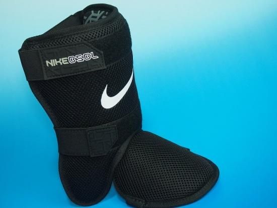 ○Nike ナイキ BPG40○レッグガード フットガード 黒○硬式 左右兼用