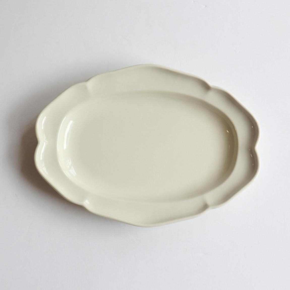 かもめ製作所 花リムオーバルプレート | 白つや釉 | 23cm - Anchor