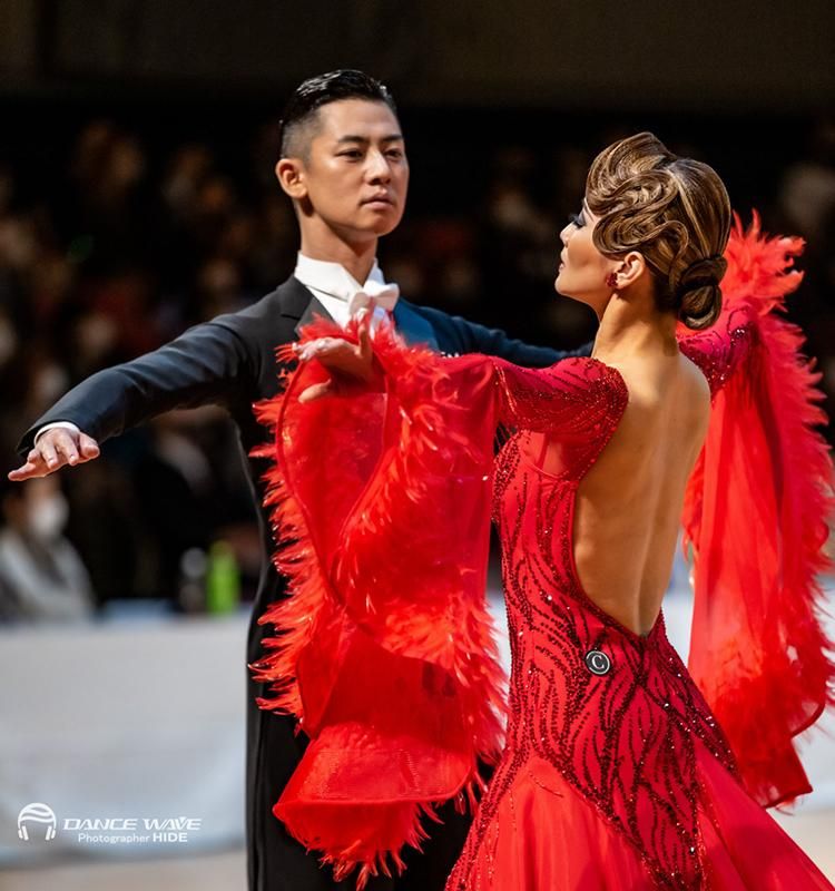 クリスアンクローバー｜クチュールドレス