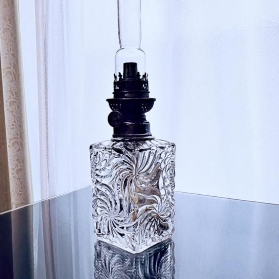 煌めくオールドバカラ ローザスミュルティプルのオイルランプ 【19世紀