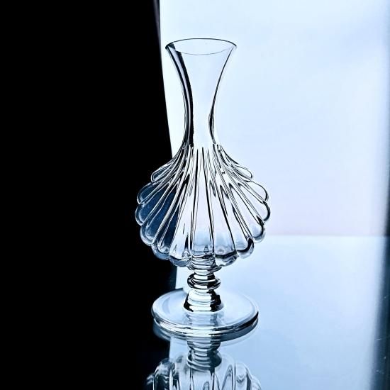 輝くオールドバカラ 貝がらの美しいフラワーベース【1936年以降