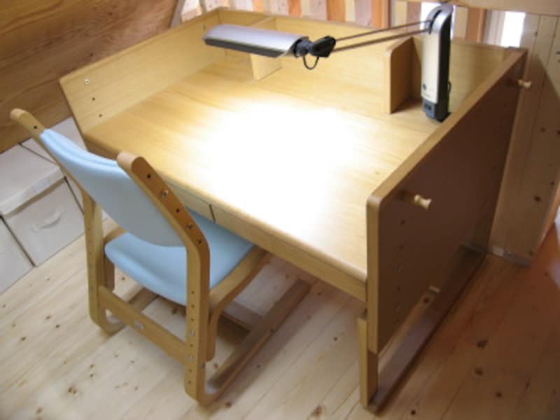 ベスト1学習机！ 学びデスクと成長チェア [子供用品] All About