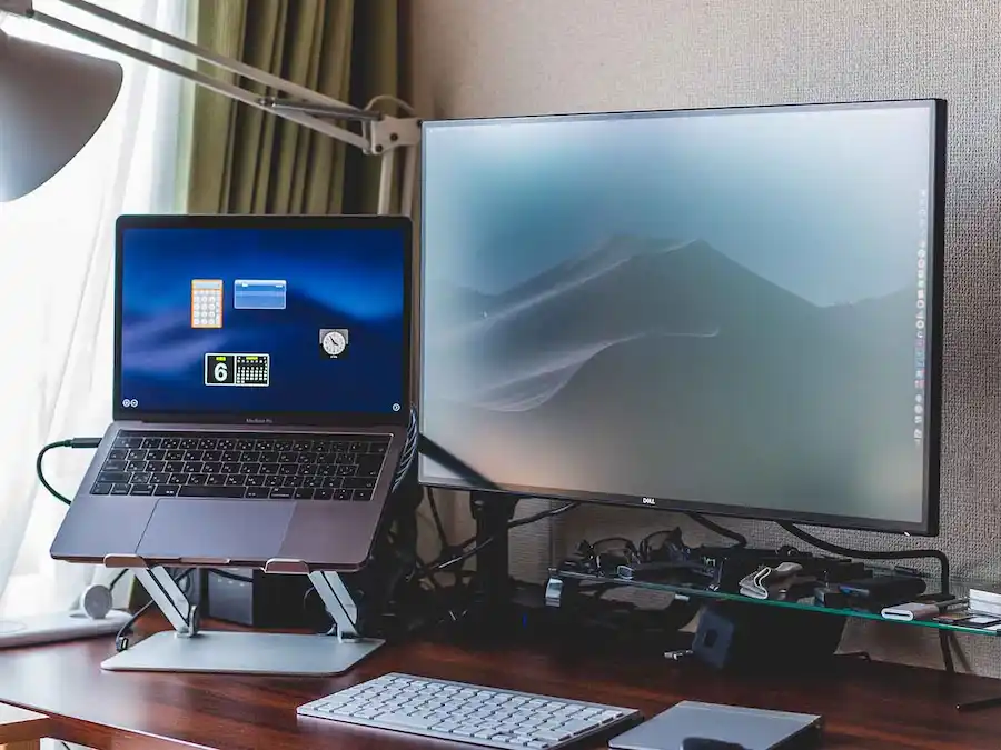 Dell P2421DC レビュー｜初めての外部モニターにおすすめ | カゲノデスク