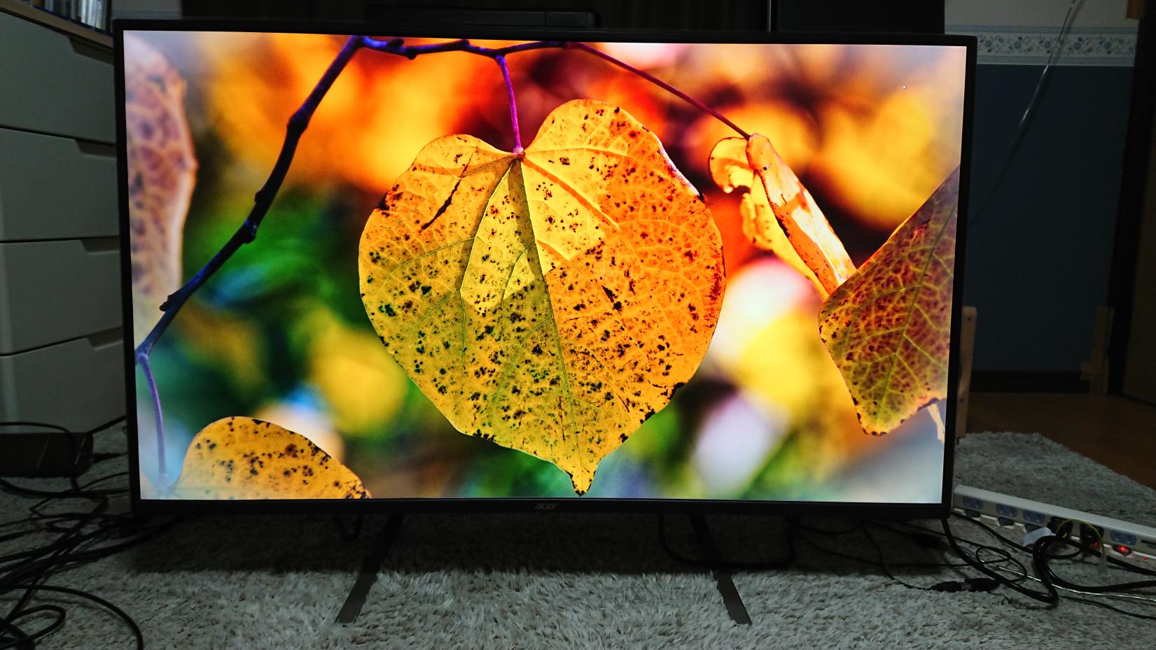 高水準4K43インチモニターならこれ AcerのET430で快適ワークスペースを