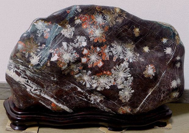 緋山酔恭「山水石美術館」 日本の美がここにある！！ 全国の水石・美石