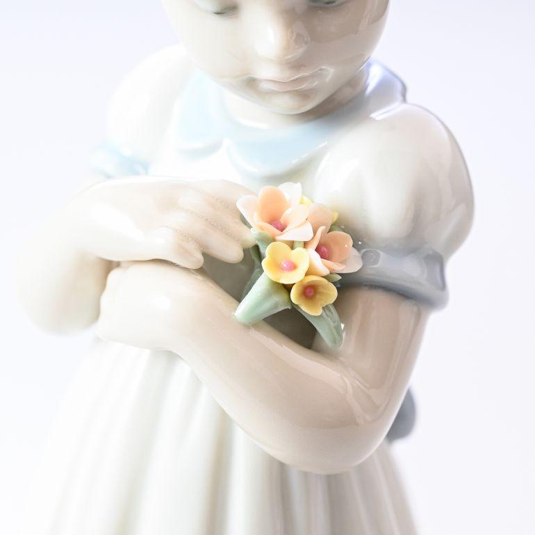 LLADRO（リヤドロ） 素敵なお花 フィギュア 人形 女性 女の子 リアドロ