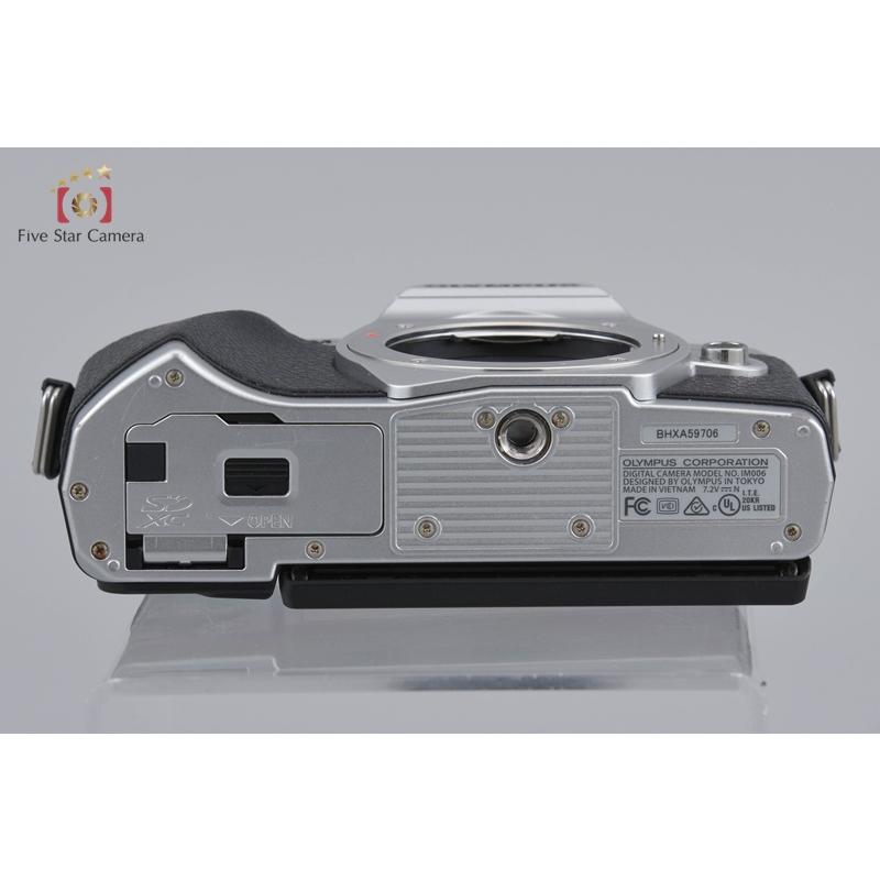 オリンパス（OLYMPUS） 【中古】OLYMPUS OM-D E-M10 Mark III シルバー