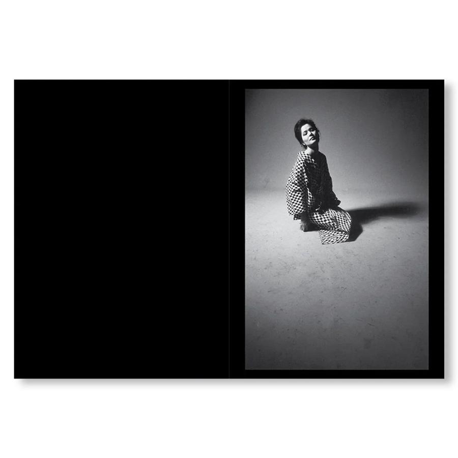 500部限定】ONE PICTURE BOOK TWO #45: KIMONO by Eikoh Hosoe（細江